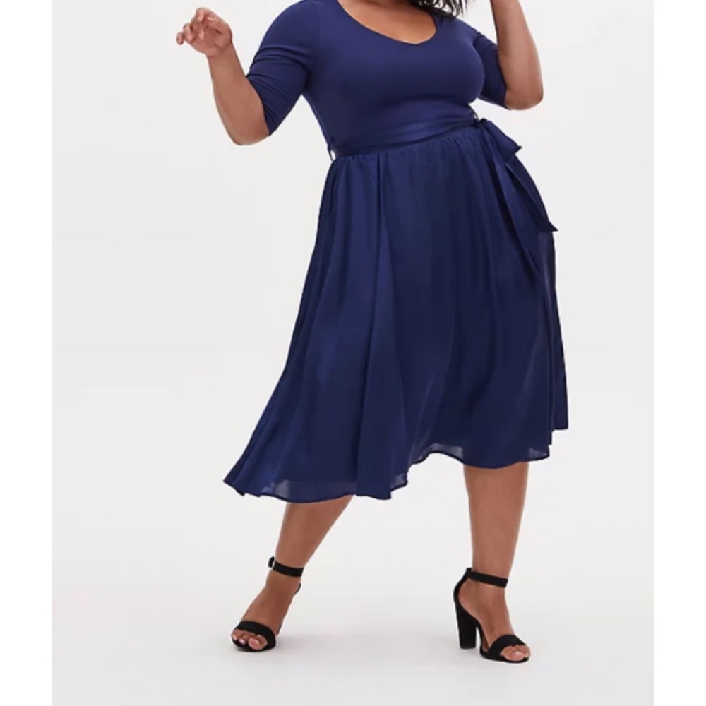 🆕 Torrid Knit to Woven Midi Dress 1X 14 16 NWT